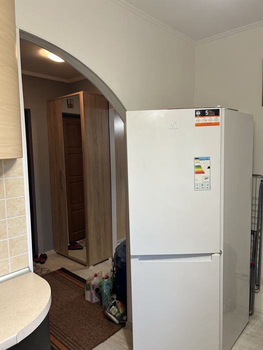 Здам в довготривалу оренду 1 кімнатну квартиру 1/9 цегла.