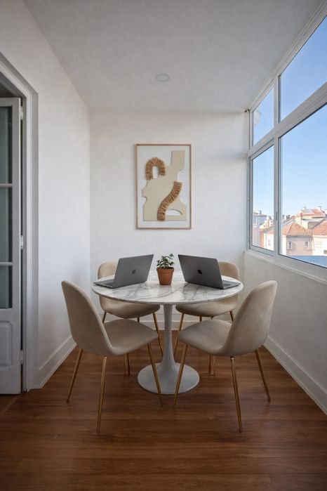 Conjunto mesa + 4 cadeiras sklum