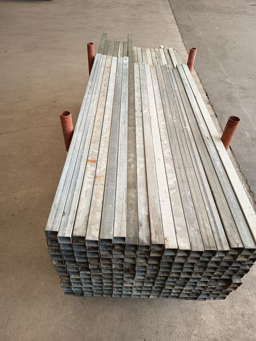 Profil stalowy zamknięty 40x40x2 mm