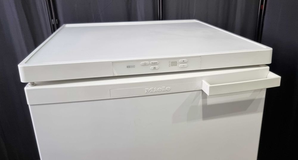 Niska zamrażarka szufladowa, wolnostojąca Miele 12020S, 4 szuflady