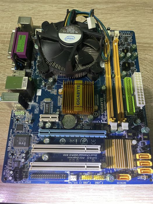 Plyta głowna foxconn + chlodzenie + procesor