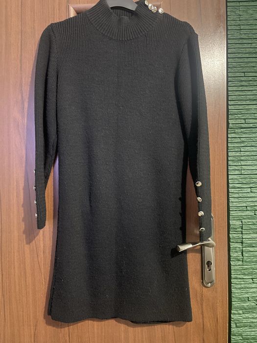 Sukuenka czarna welniana