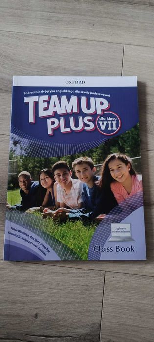 Podręcznik team up plus 7