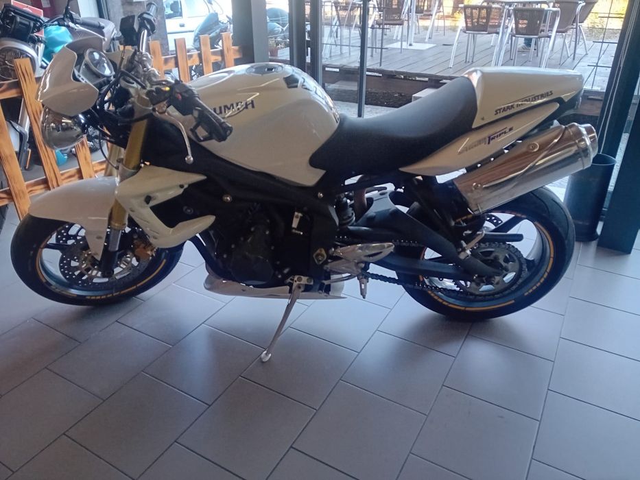Triunph street triple 675