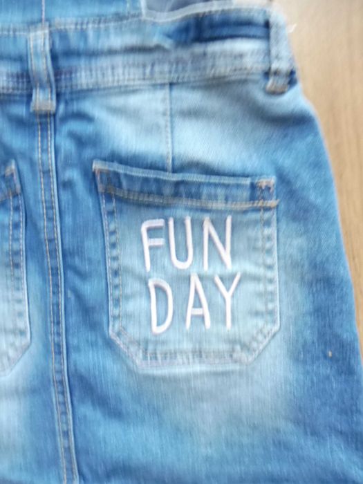 R 116 spódniczka ogrodniczka jeanowa