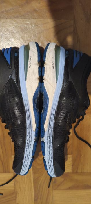 Кросівки жіночі ASICS, 38/24 см