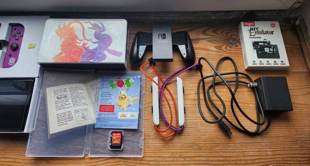 Nintendo Switch – OLED Model Pokémon Scarlet & Violet Edition