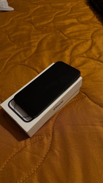 iPhone 15 excelente estado