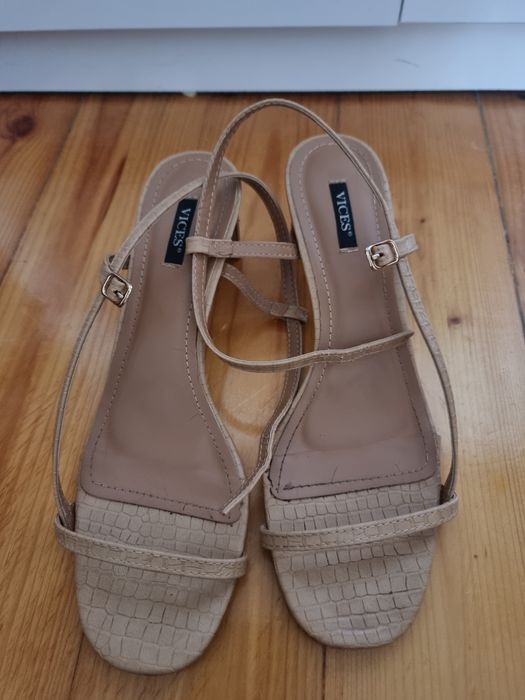 buty na obcasie sandałki na lato szpilki