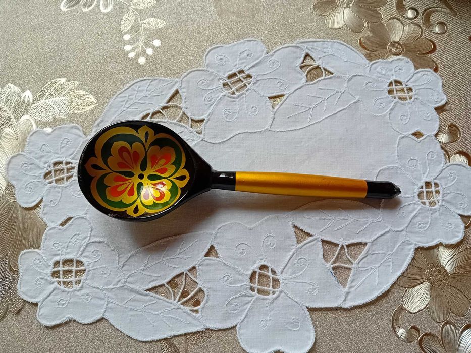 Chochłoma rosyjska łyżka drewniana ręcznie malowana