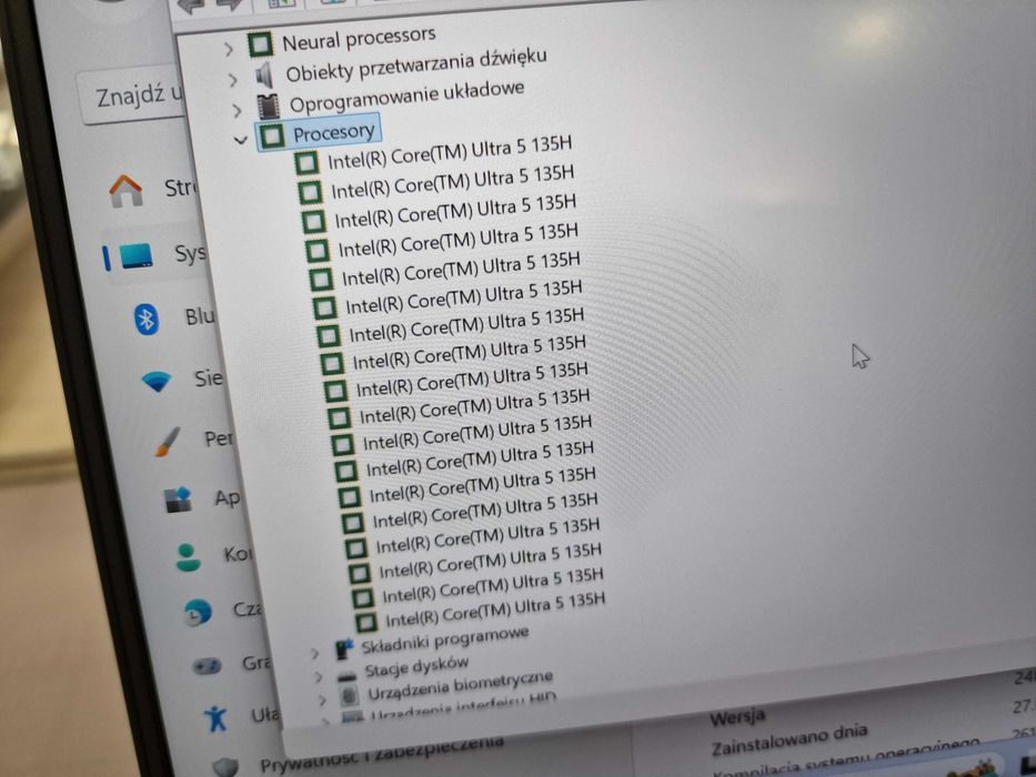 DELL LATITUDE 5450/ Ultra 5 135H 3.60 GHz/ 16GB/ 256GB/ gw 11/2028/ A+