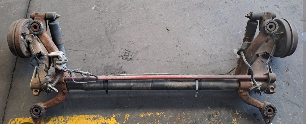 Eixo traseiro PEUGEOT 206 de 1999