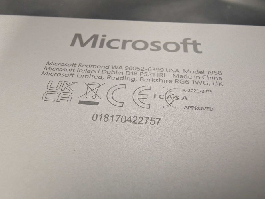 Microsoft Surface Laptop 4 AMD Ryzen5 2.20GHz 8GB 256GB SSD 13.3 touch