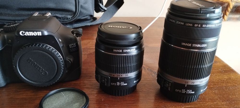 Canon 550 em muito bom estado.