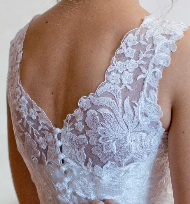 Suknia ślubna plus gratis.