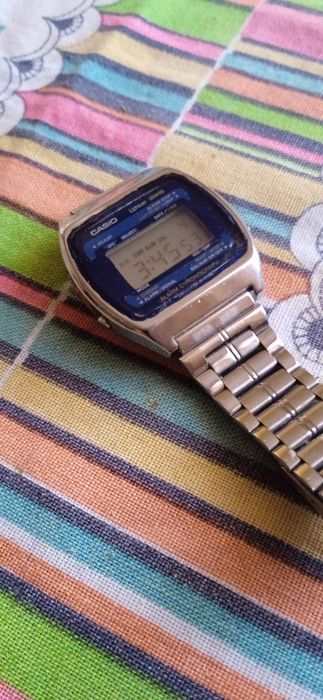 49.zegarek elektroniczny Casio