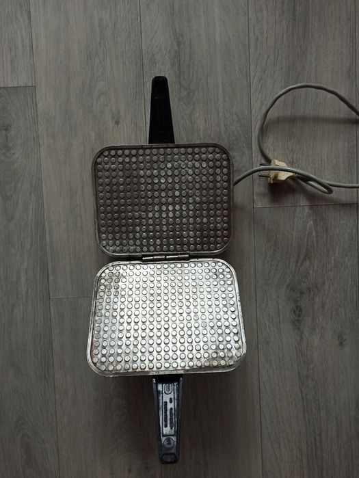 Електро вафельница