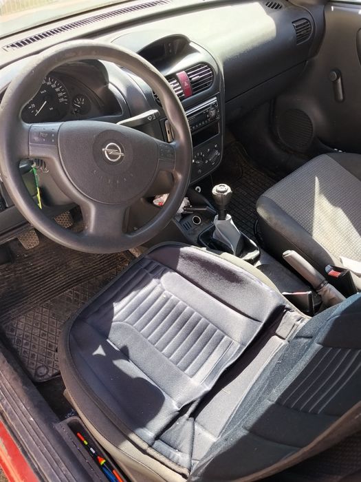 Opel Corsa C czerwony