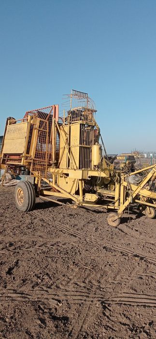 Буряковий комбайн