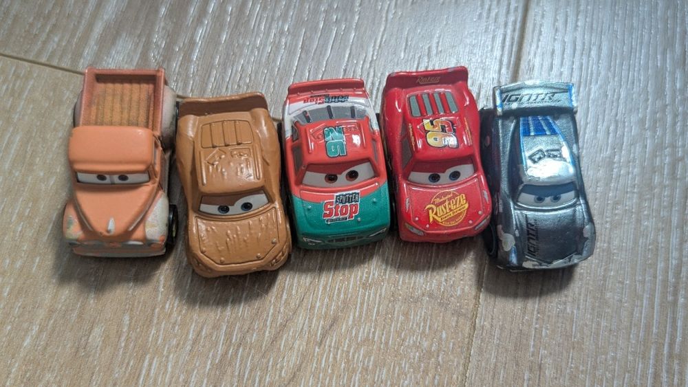 Автовоз із машинками Тачки 3