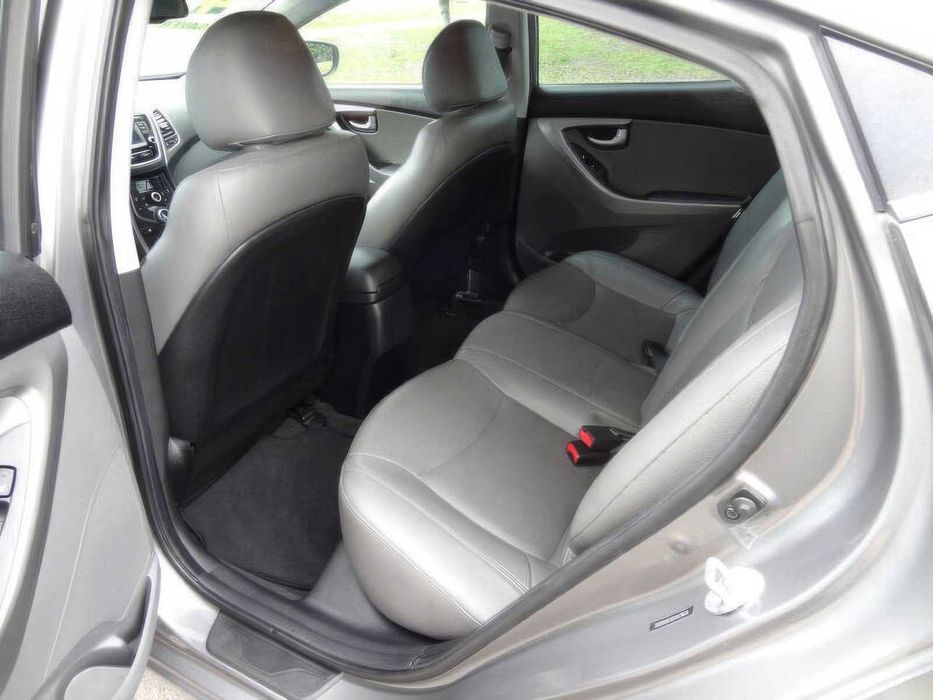 Hyundai Elantra Limited      2014