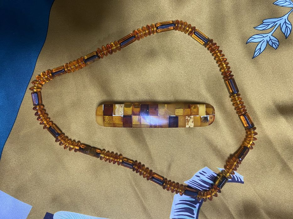 Набір бурштинові буси і заколка