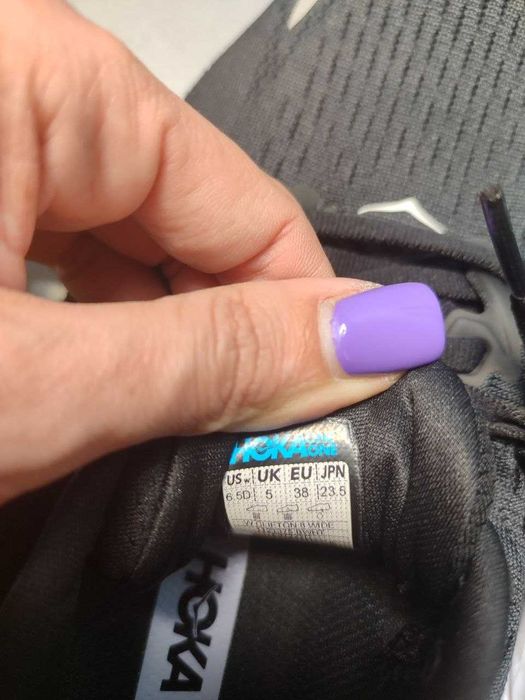 Кросівки Hoka One One Bondi 8 (Black/White) — Оригінал! 37 р та 38