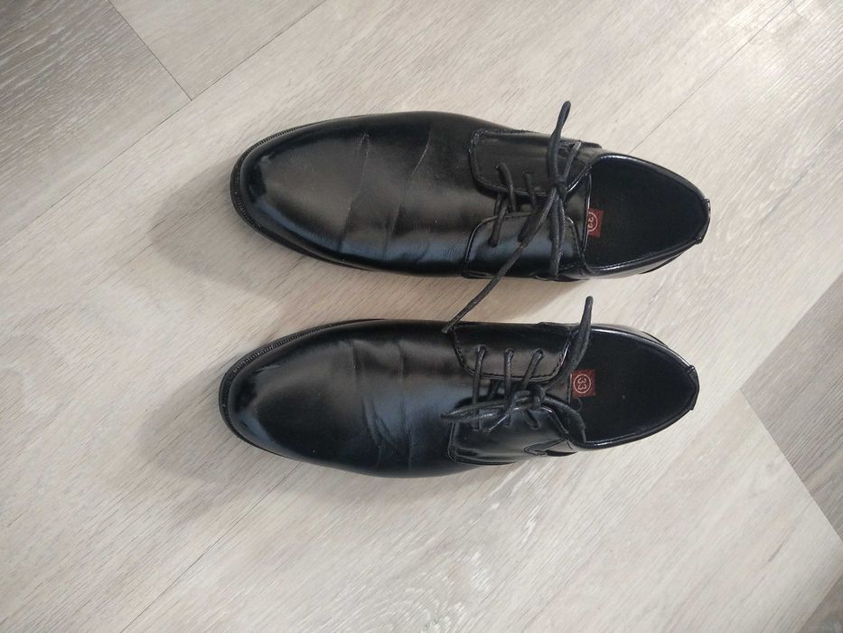 Buty chłopięce 33