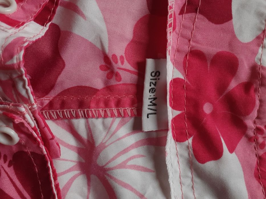 Shorts de praia rosa