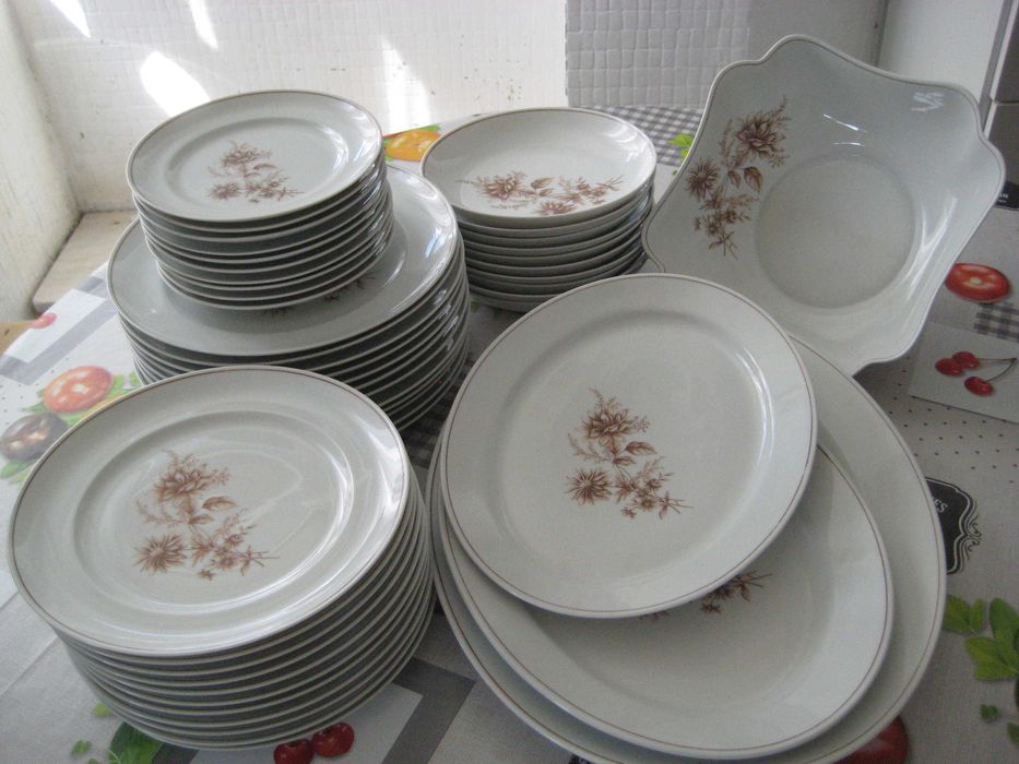 serviço de jantar vista alegre  47 peças