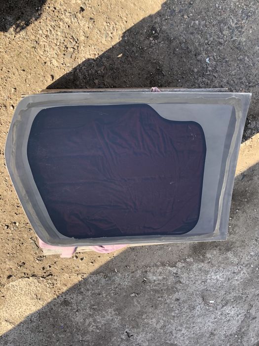 Скло Citroen Berlingo