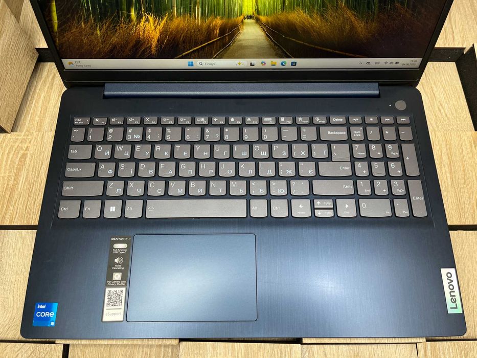 №5262 Ноутбук Lenovo IdeaPad 3 15IAU7 15.6"/i5-1235U/8Gb/SSD256