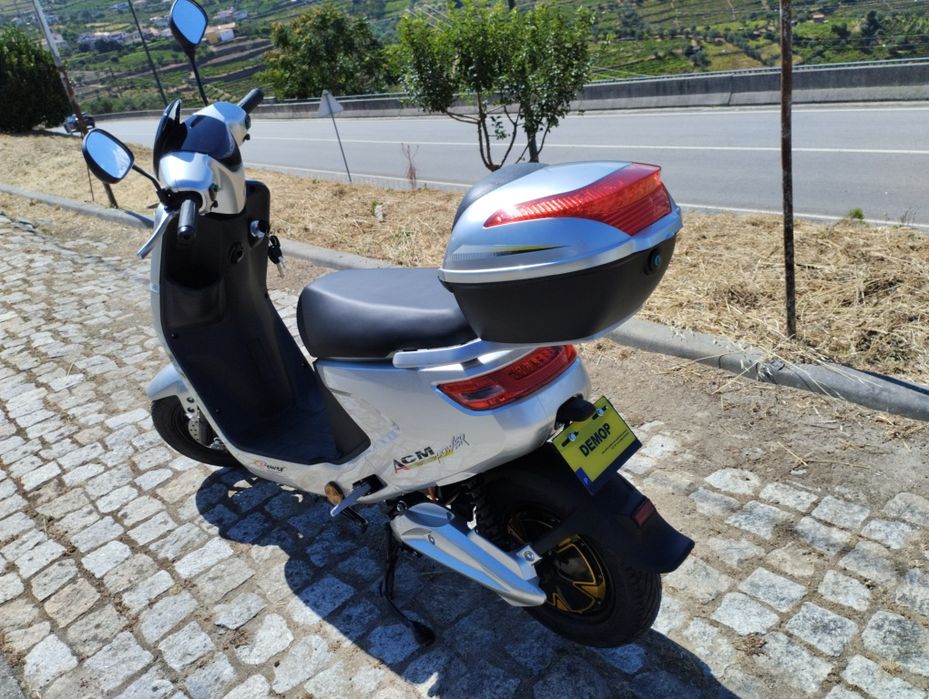Scooter elétrica