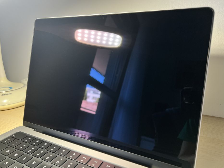 Apple MacBook Pro 14 cali M3 8GB RAM 512GB srebrny Air