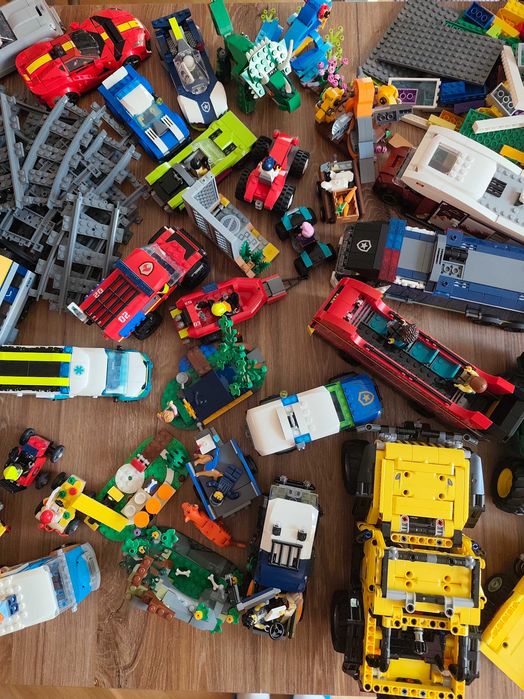 Mix klocków Lego z instrukcjami