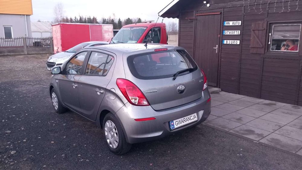 HYUNDAI I 20   benzyna klimatyzacja