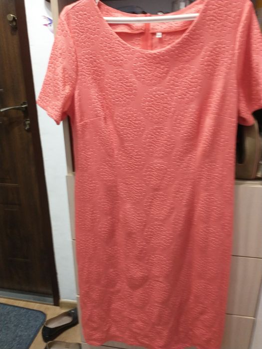 Sukienka koralowa r.46