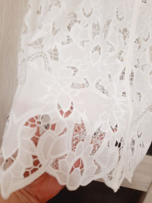 H&M śliczna elegancka gipiura.44-46