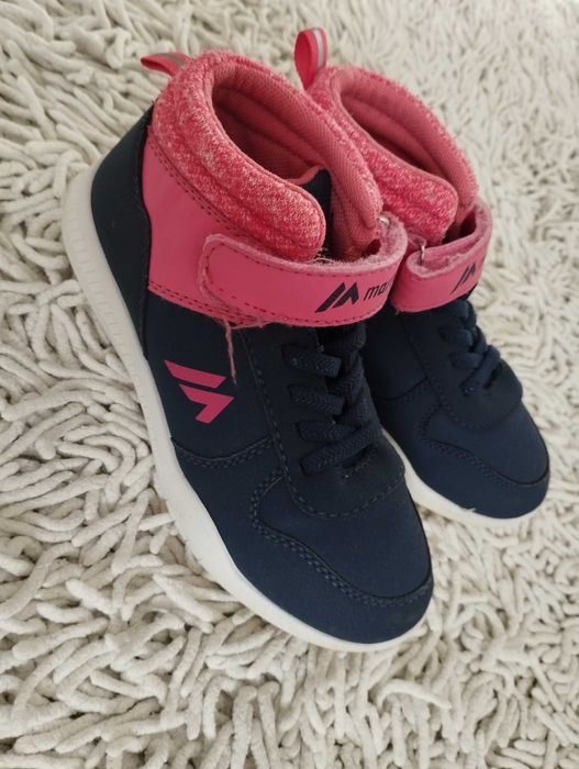 Sprzedam buty Martes dla dziewczynki rozmiar 31