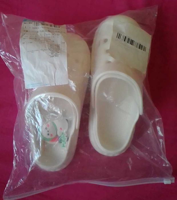 Модные кроксы с джибитсами, размер 38  сабо шлепанцы ЭВА