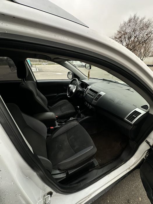 Mitsubishi Outlander 4×4, позашляховик, внедорожник,