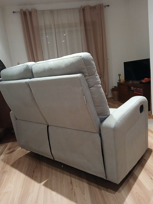 Sofá reclinável para 2 pessoas