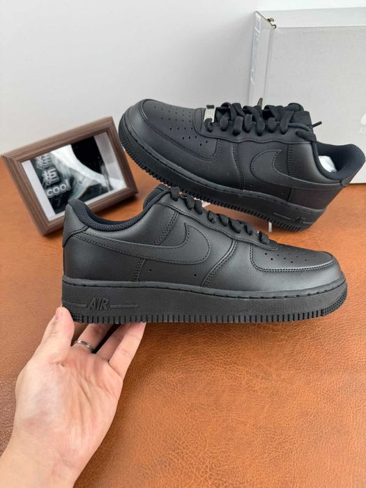 Nike Air Force 1 Czarny 44