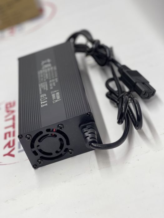 Зарядний пристрій 25.2 24 29.4 36 48 52 58.8 60 64 71.4 72в 73