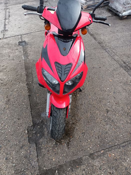 Skuter max xxx 50 2t minarelli  na części