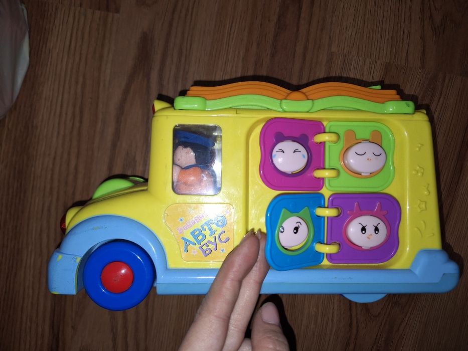 Розвивальна іграшка Huile Toys Шкільний автобус