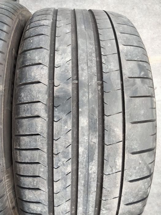 255 45R18 Pirelli