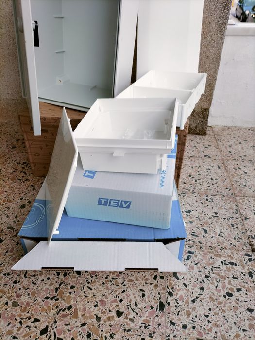 3 caixas - material eléctrico