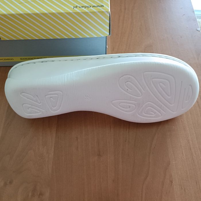 Klapki medyczne ze skóry naturalnej