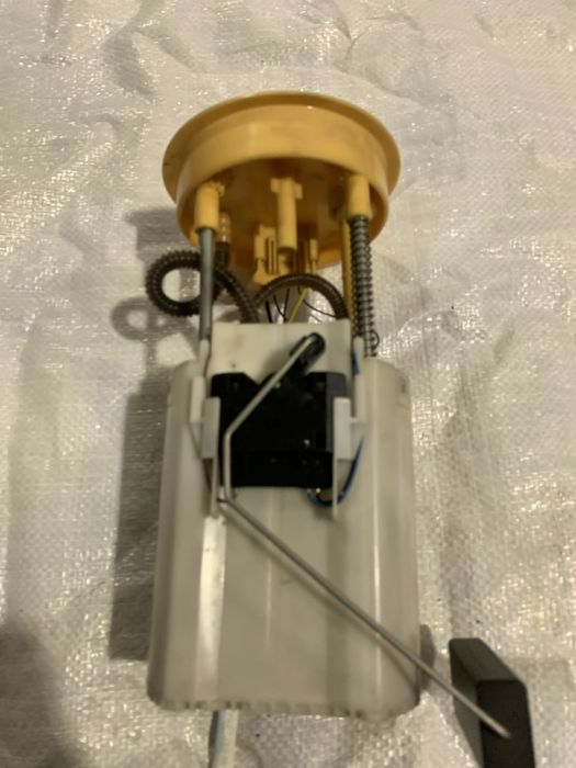 Паливний насос,датчик рівня палива фольксваген, шкода 6R0919050E